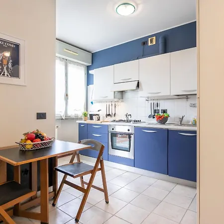 4 Mura Blu Appartamento Cernobbio